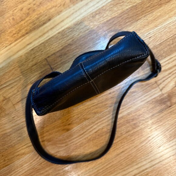 Fossil Black Crossbody Bag Adjustable Strap And Zip Closure - Picture 10 of 10